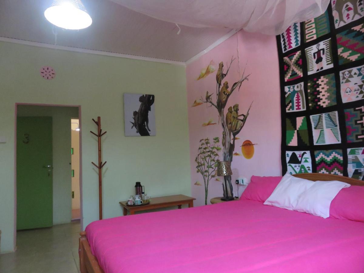 Aloepark Art Hotel Naivasha Bagian luar foto