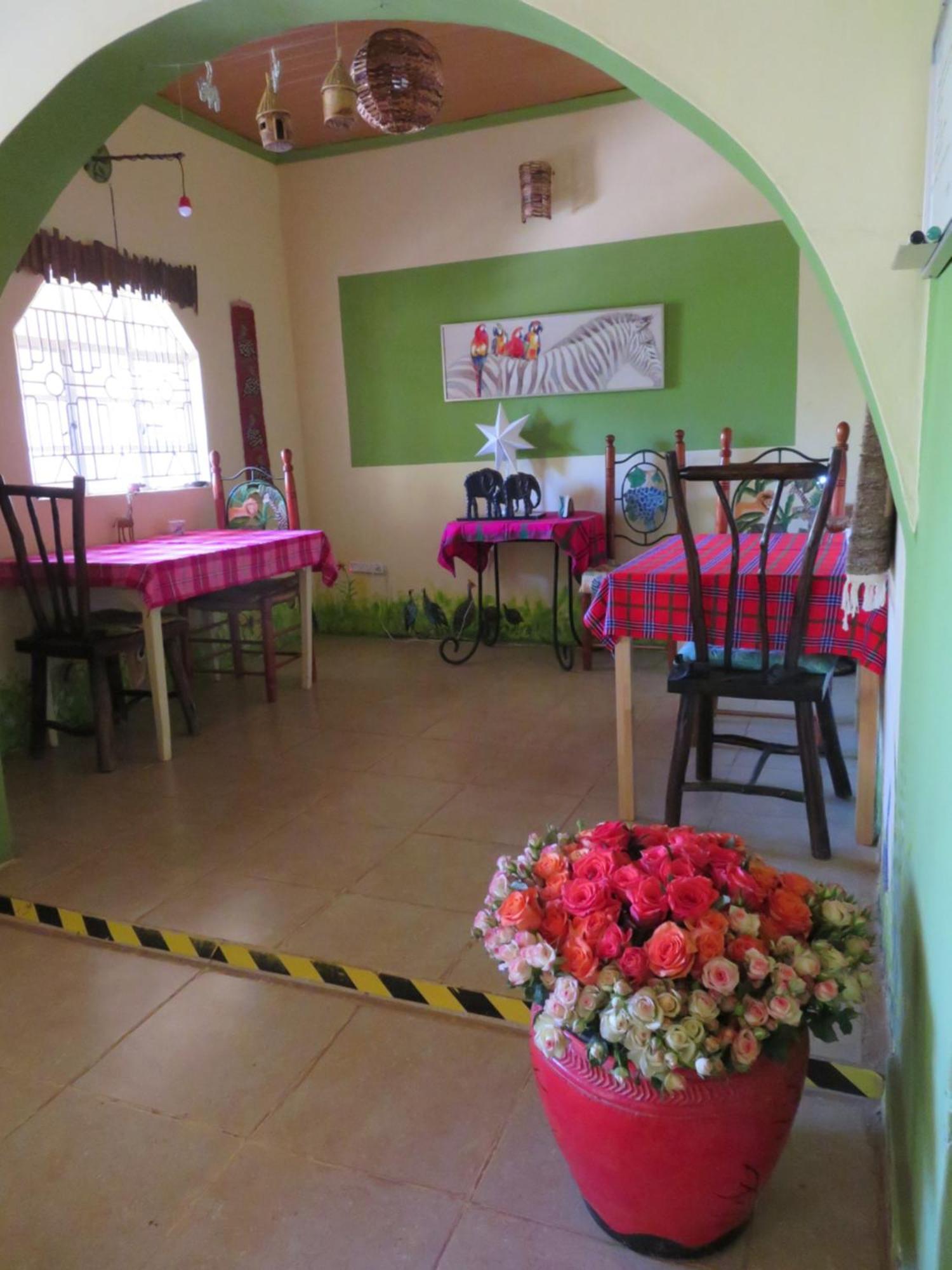 Aloepark Art Hotel Naivasha Bagian luar foto