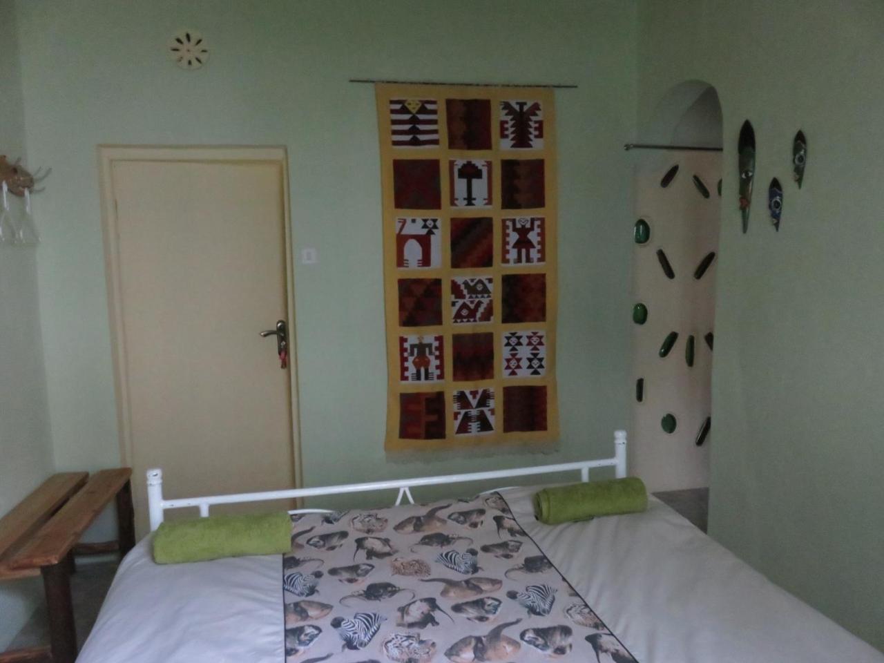 Aloepark Art Hotel Naivasha Bagian luar foto
